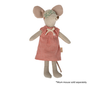 Load image into Gallery viewer, Maileg Nightgown Set for Mum Mouse
