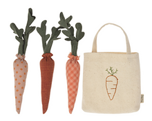 Load image into Gallery viewer, Maileg Carrots in Shopping Bag
